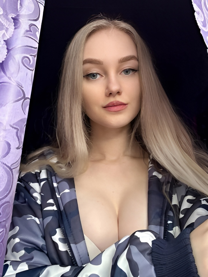 Эрика привлекальеная девушка из Петродворец цена от 1500 руб