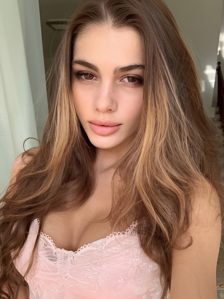 Кристина привлекальеная девушка из Петродворец цена от 10000 руб