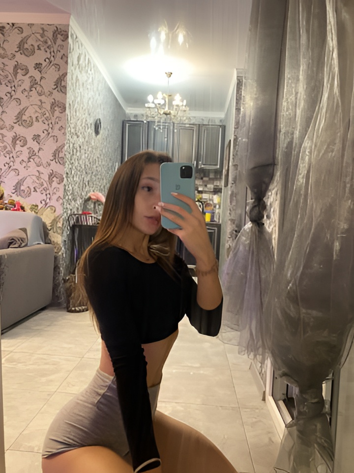 Лина привлекальеная девушка из Петродворец цена от 2500 руб