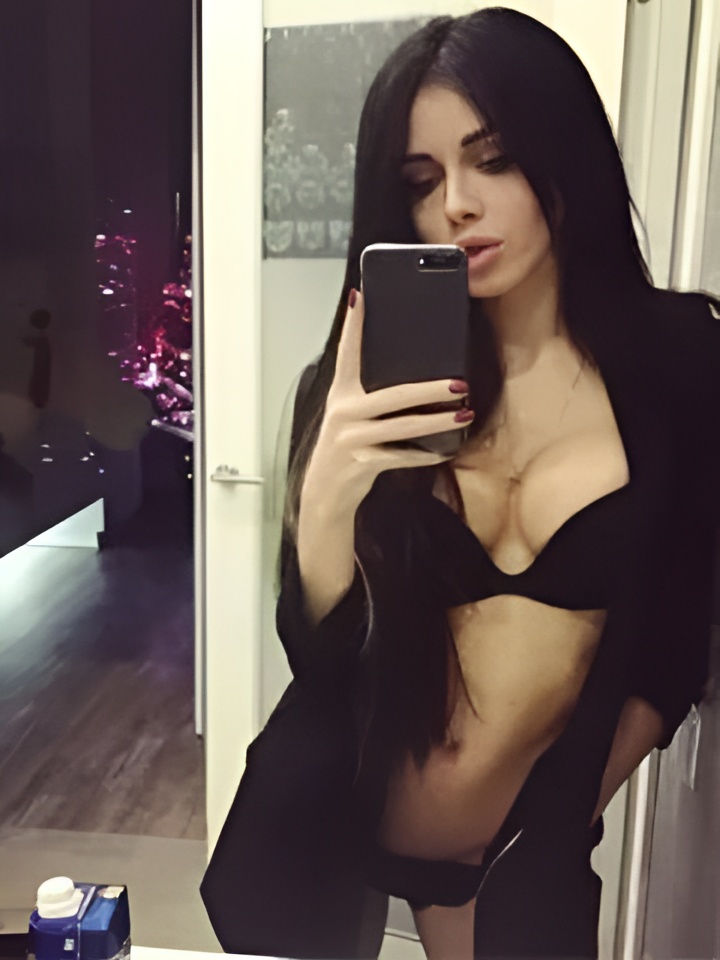 Нелли привлекальеная девушка из Петродворец цена от 3000 руб