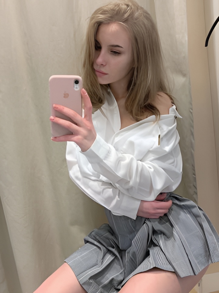 Сесилия привлекальеная девушка из Петродворец цена от 2000 руб