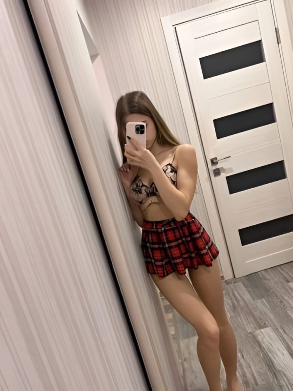 Алла привлекательная девушка из Петродворец цена от 10000 руб