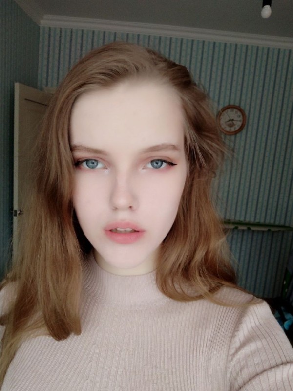 Алина привлекательная девушка из Петродворец цена от 3000 руб