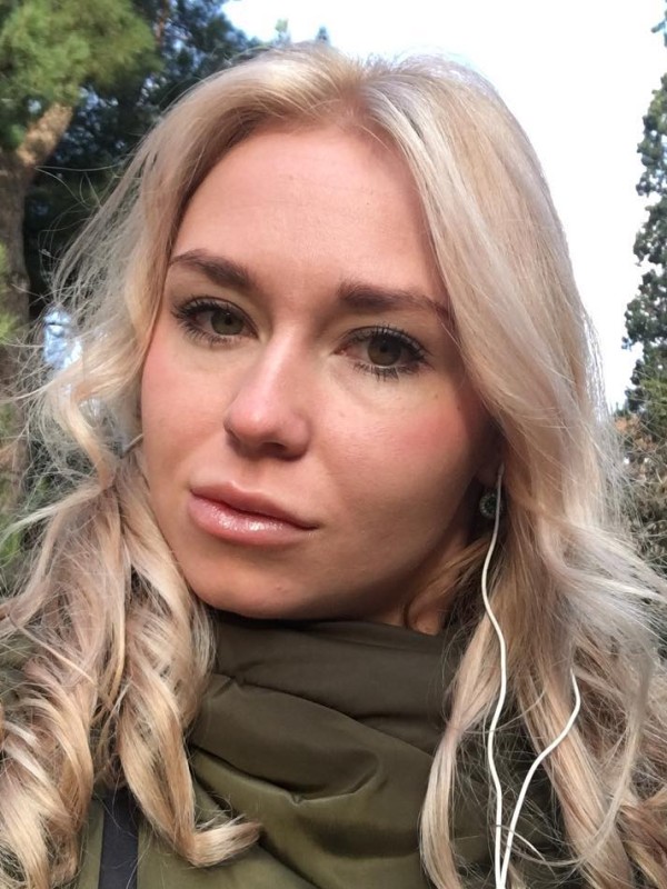 Анька привлекательная девушка из Петродворец цена от 3500 руб