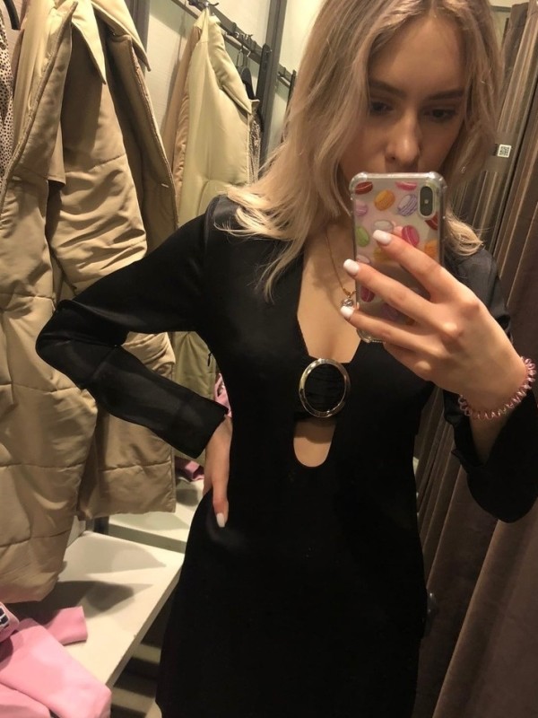 Кира привлекательная девушка из Петродворец цена от 3000 руб